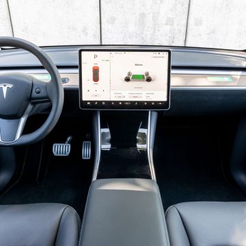 Tesla Model Y Performance | Cockpit