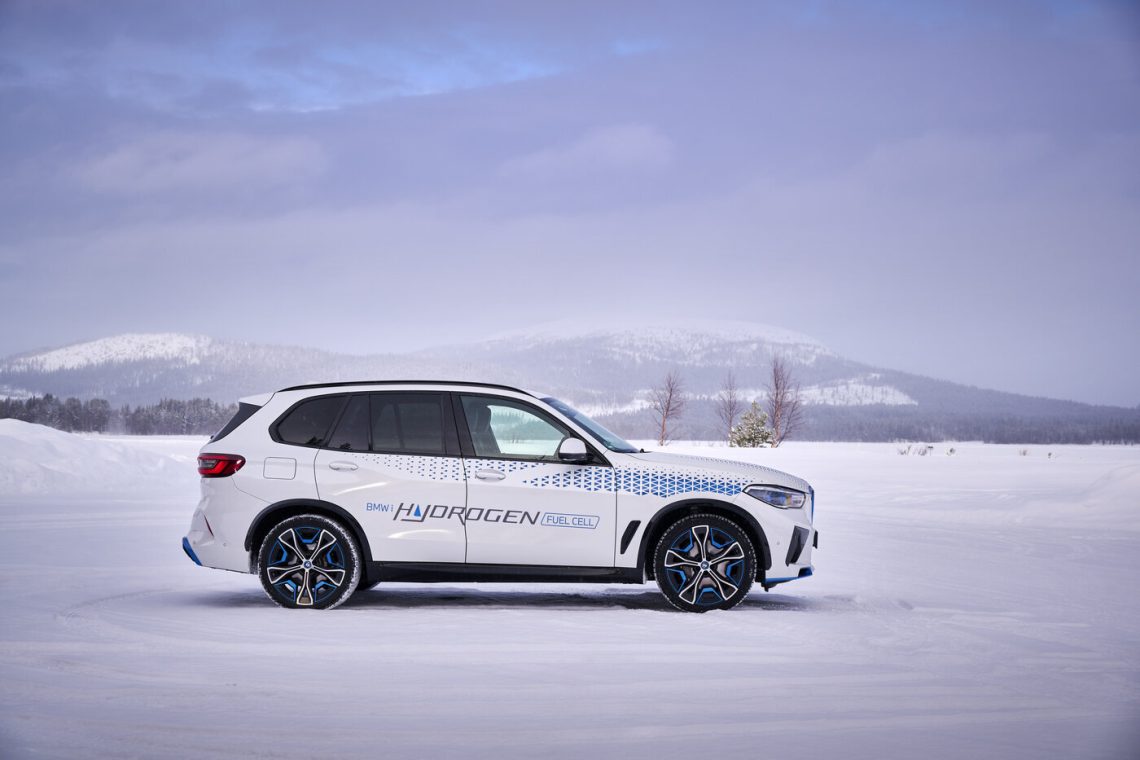 Der BMW iX5 Hydrogen im Wintertest