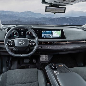 Das Cockpit des Nissan Ariya.