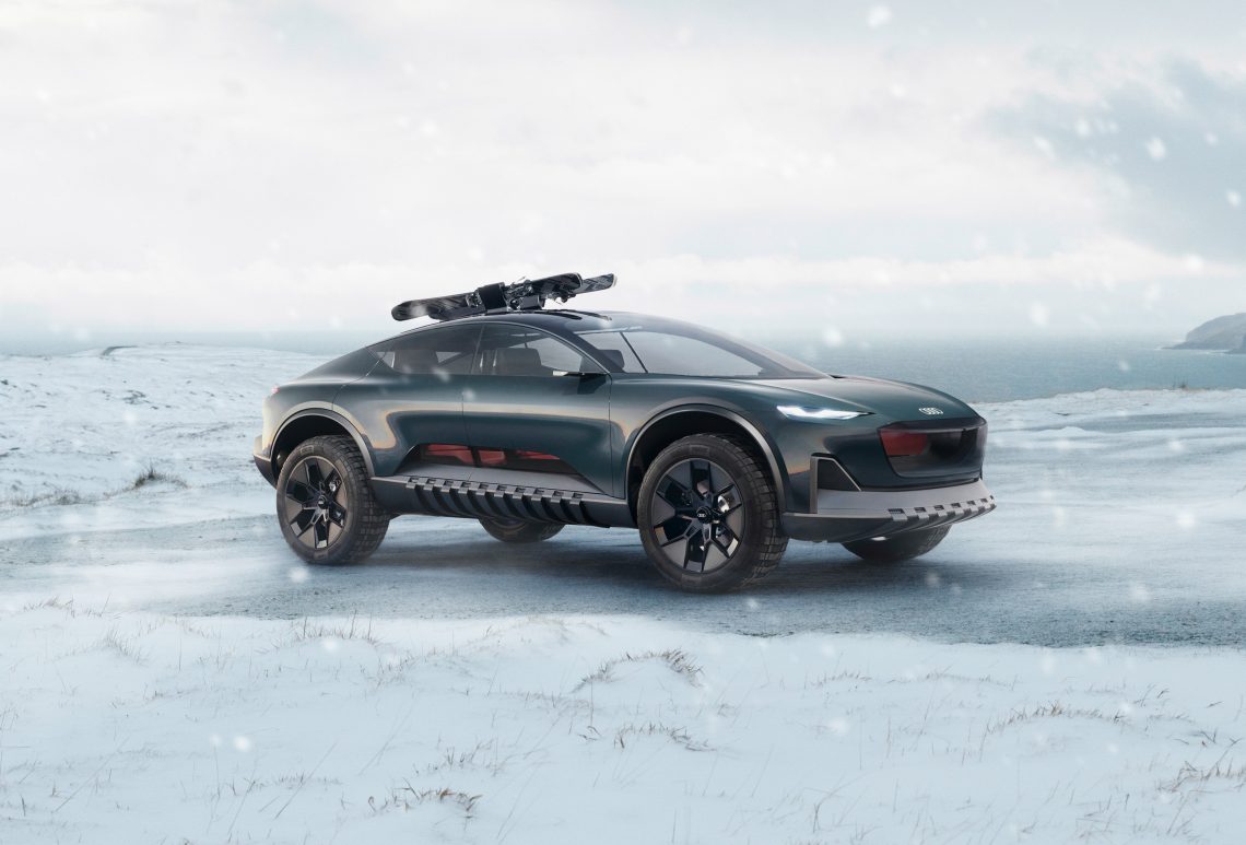 Audi Activesphere Concept von schräg vorne im Schnee