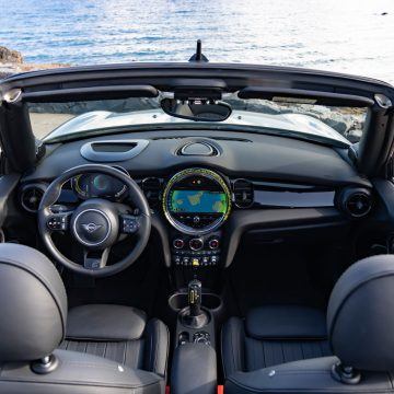 Interieur des Mini Cooper SE Cabrio