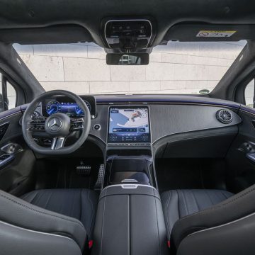 Cockpit des Mercedes-Benz EQE SUV