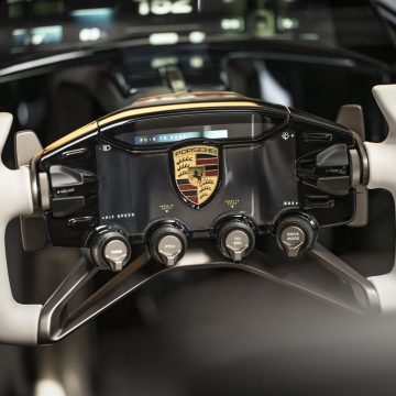 Lenkrad des Porsche Mission X