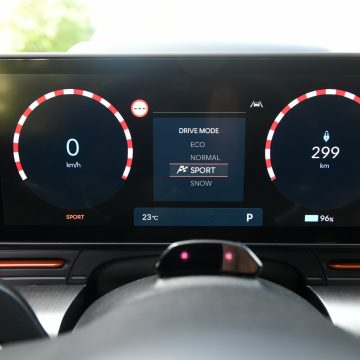 Fahrerdisplay des Hyundai Kona Elektro.