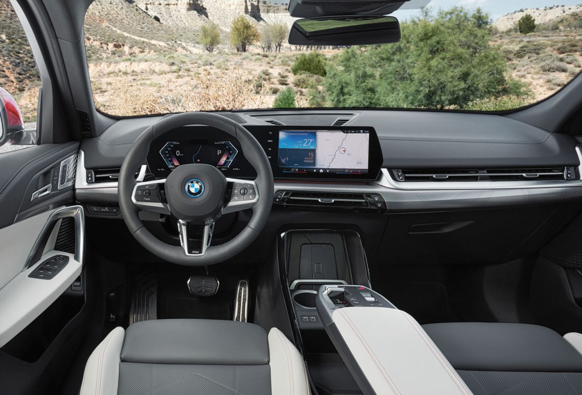 BMW iX2 Cockpit