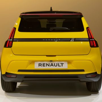 Renault 5 E-Tech Electric in Five Pop Yellow in der Heckansicht.