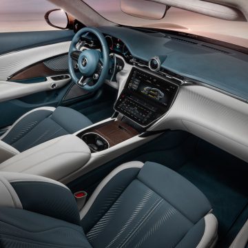 Innenraum des Maserati Grancabrio Folgore